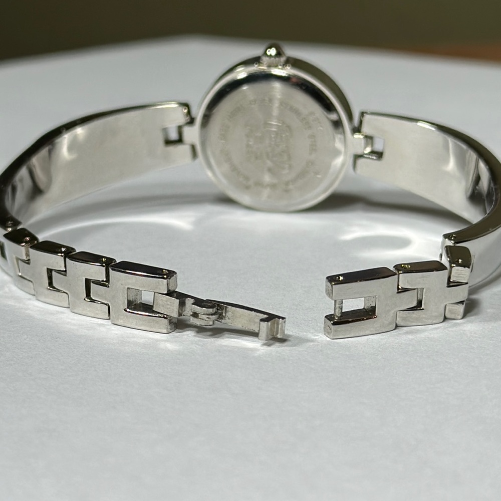 FOXY Women’s Floral Watch - Picture 6 of 10